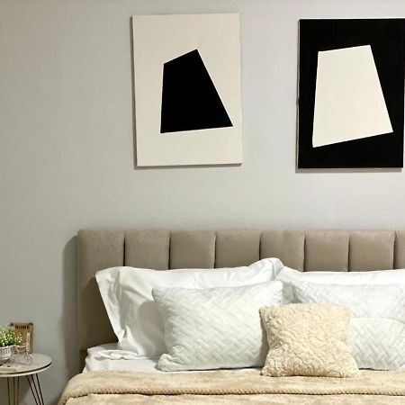 Chlo Apartment 1 Tirane Εξωτερικό φωτογραφία
